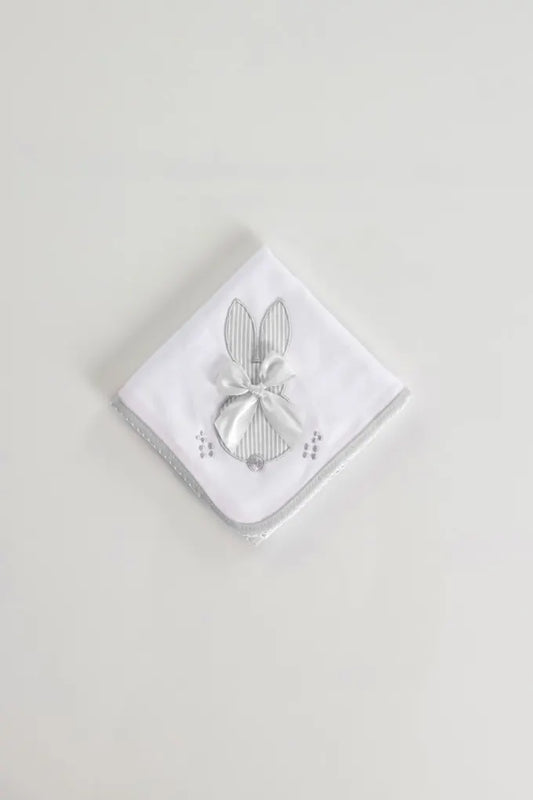 Fralda bordada com coelho