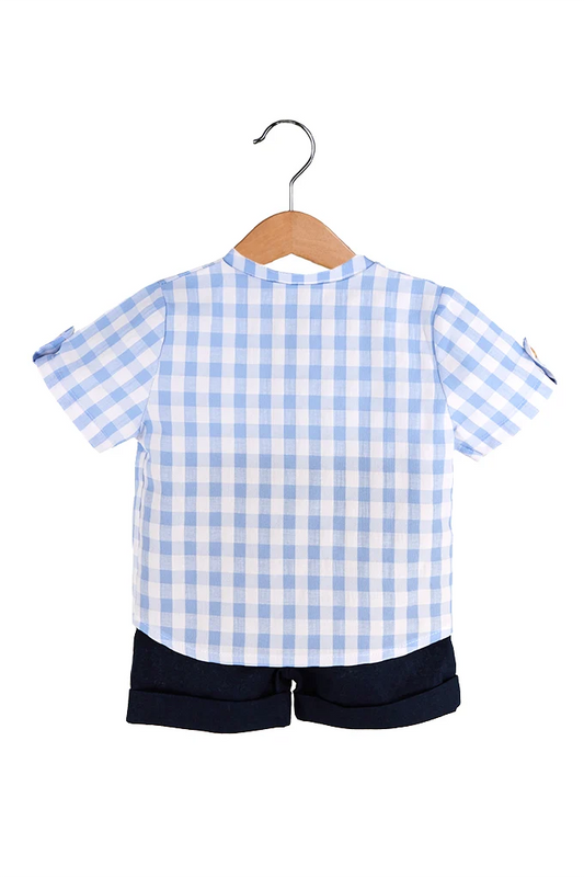 Conjunto de calções e t-shirt