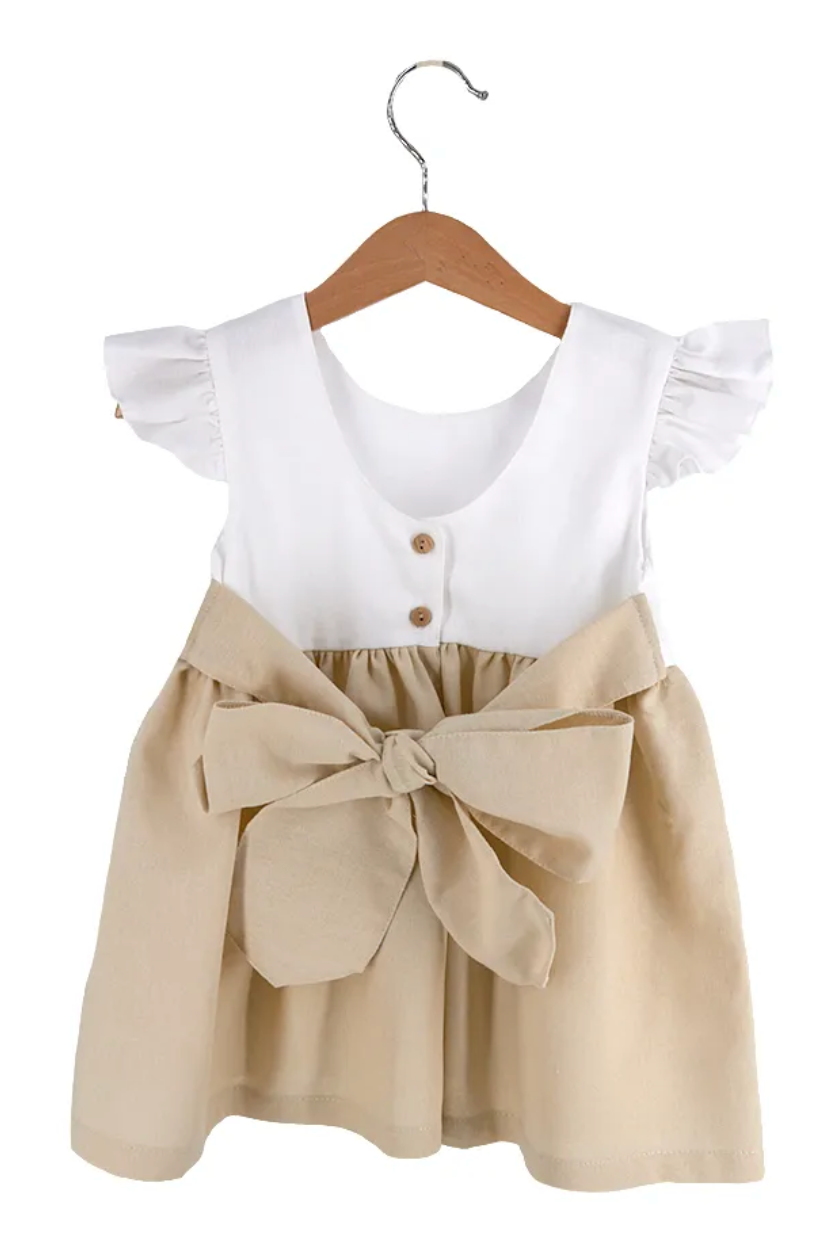 Vestido de linho com laço nas costas